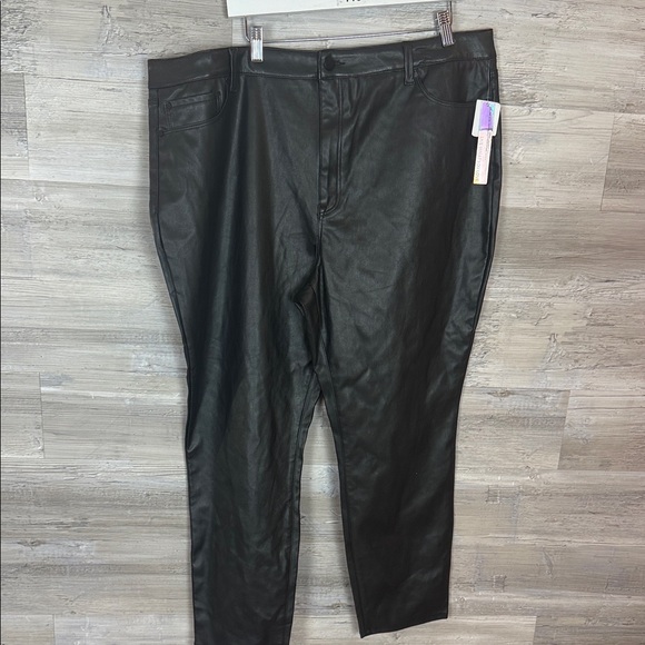 Tinseltown Other - Tinseltown Women Black Leather Pants